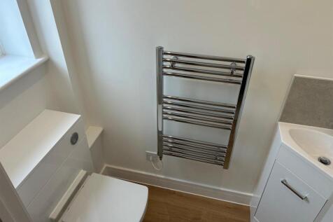 Toilet.jpg