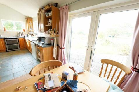 Bright airy kitchen
