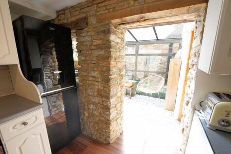 Exposed stone work