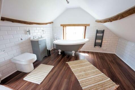 Open plan en suite