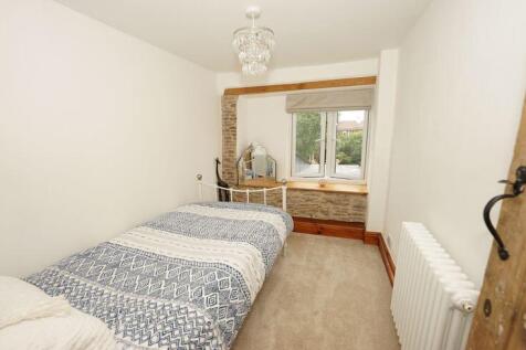Pretty single room