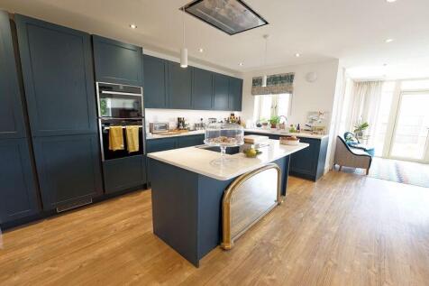 Fully fitted kitchen