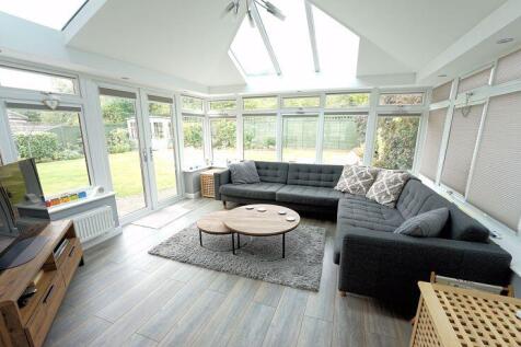 Vaulted sitting room