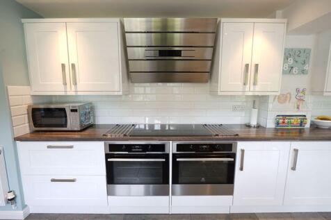 Twin ovens