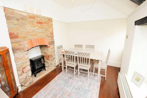 Dining room - vaulted ceiling