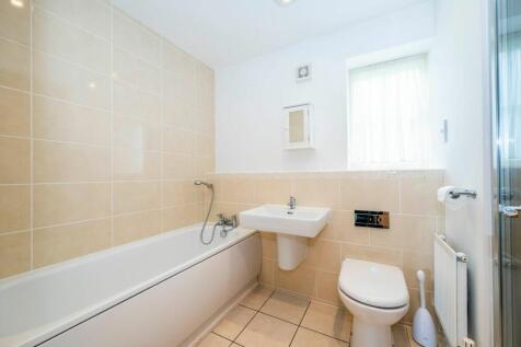 1st Floor Bathroom