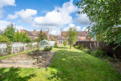 Garden &amp; Rear Exterior