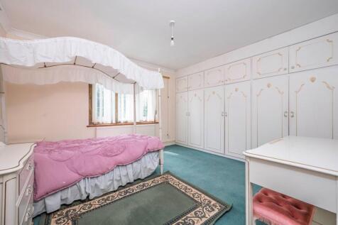 Downstairs bedroom
