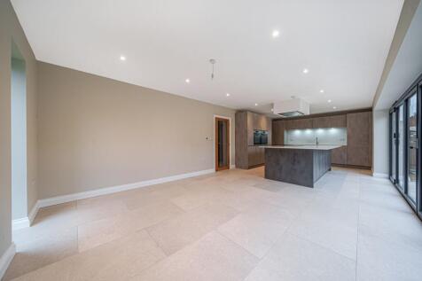 Kitchen-Dining Area