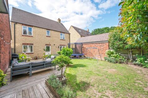 Rear &amp; Garden