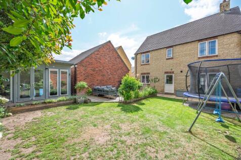 Rear &amp; Garden