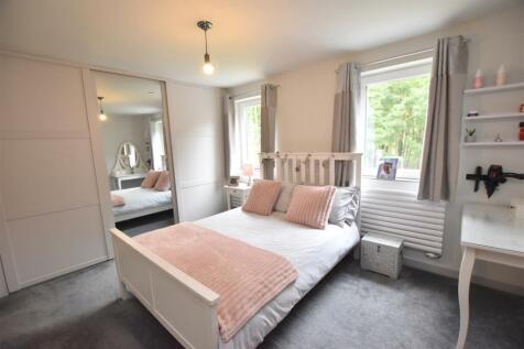 BEDROOM 3 (REAR)