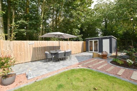 REAR PATIO/SUMMER HOUSE