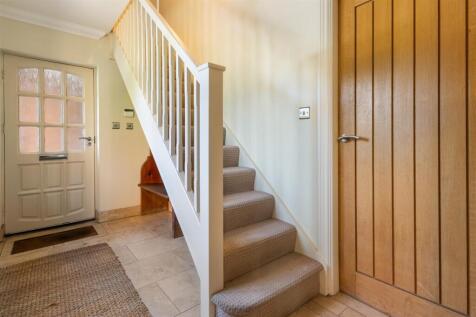 SIDE ENTRANCE/LOBBY