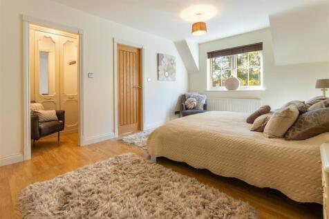 BEDROOM 3 (SIDE)