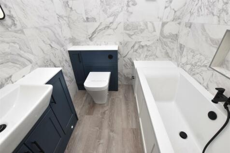 BATHROOM/WC