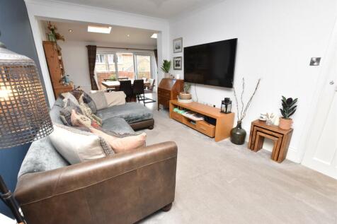 REAR SITTING ROOM
