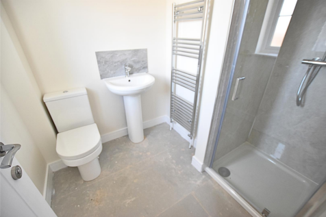 EN SUITE SHOWER ROOM