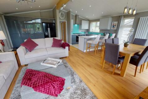 OPEN PLAN LIVING AREA