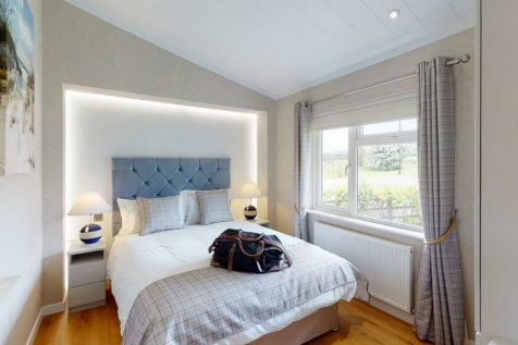 MASTER BEDROOM PHOTO