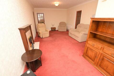 LOUNGE DINING ROOM