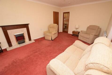 LOUNGE DINING ROOM