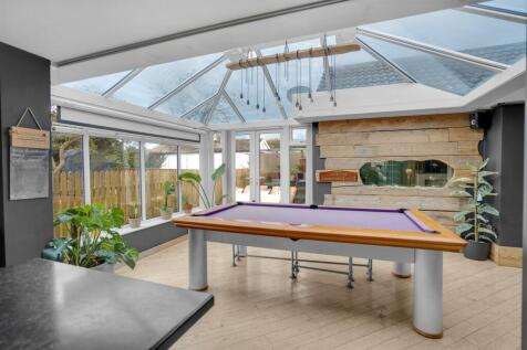 ORANGERY/CONSERVATORY