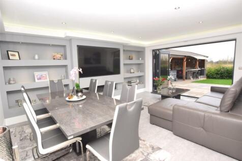 DINING AREA PHOTO