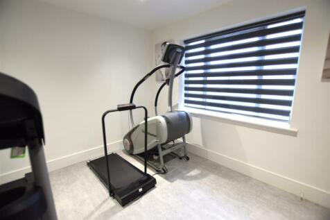 HOME OFFICE/PLAYROOM
