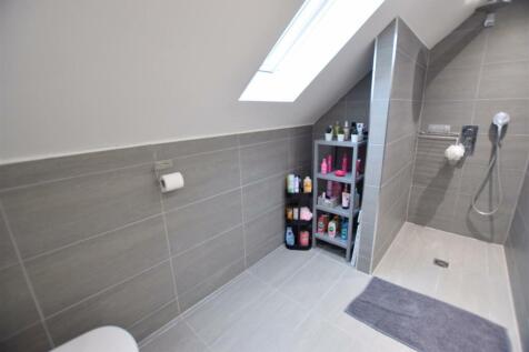 SHOWER ROOM/WC