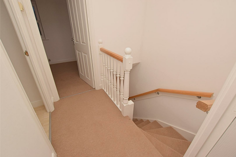 FIRST FLOOR LANDING