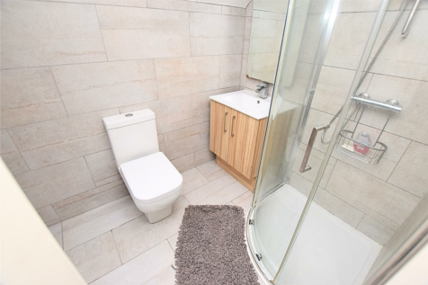 EN SUITE SHOWER ROOM