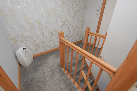 FIRST FLOOR LANDING