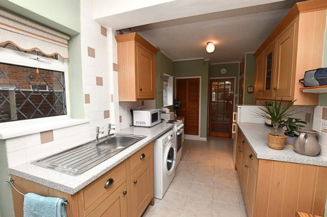 KITCHEN/BREAKFAST ROOM