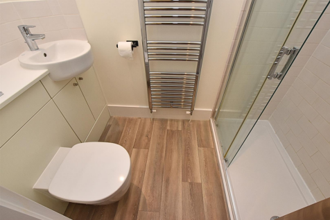 EN SUITE SHOWER ROOM
