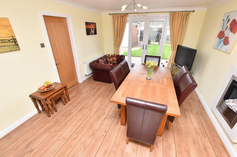 REAR SITTING/DINING ROOM
