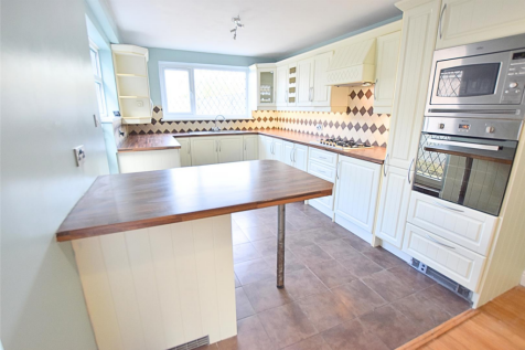 LIVING KITCHEN DINER
