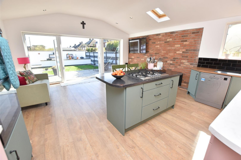 LIVING KITCHEN DINER