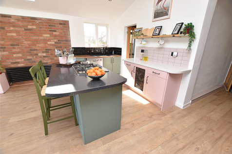 LIVING KITCHEN DINER