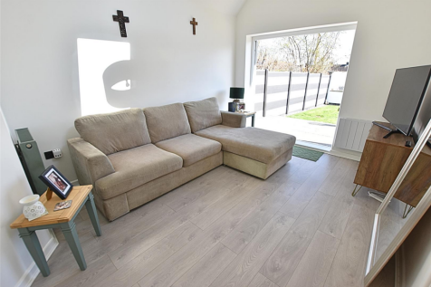 SNUG/FOURTH BEDROOM