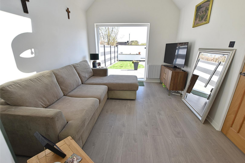 SNUG/FOURTH BEDROOM