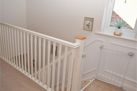 FIRST FLOOR LANDING