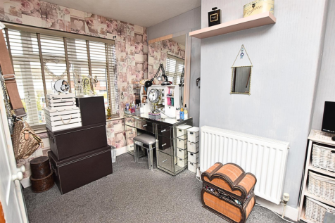 BEDROOM 2 (REAR)