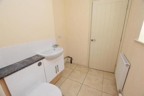 UTILITY CLOAKROOM