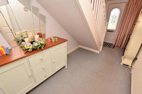 ENTRANCE PORCH