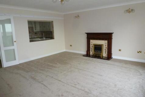 LIVING ROOM - Additional Picture