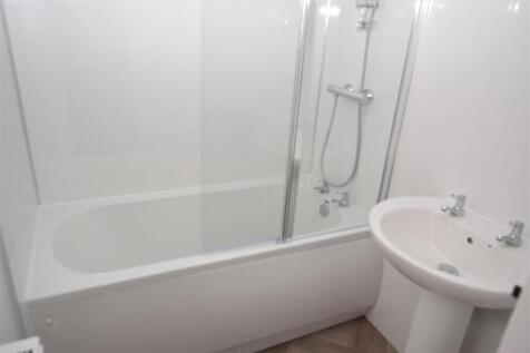 GROUND FLOOR BATHROOM