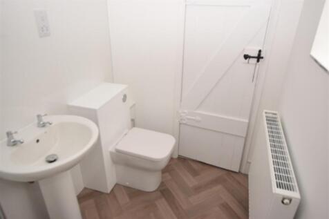 BATHROOM ADDITIONAL PHOTOGRAPH