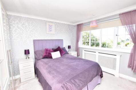 BEDROOM 1 (FRONT)