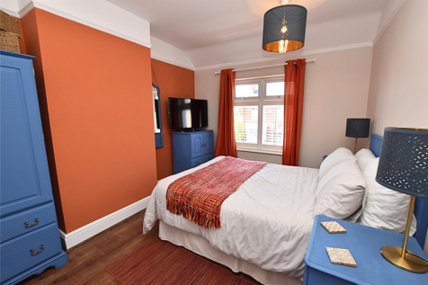 BEDROOM 2 (FRONT)